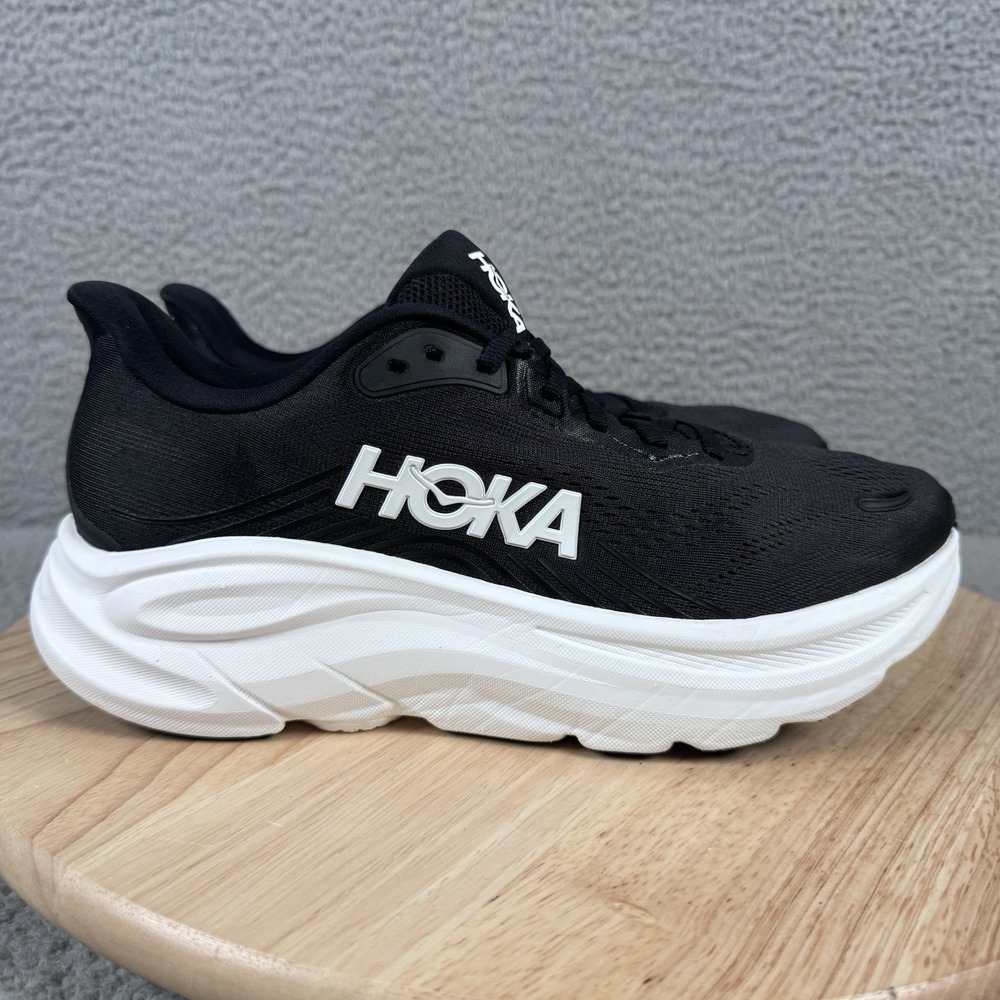 HOKA One One Clifton 11 Womens 8.5 B Black White Road Running Shoes 1176573 BWHT